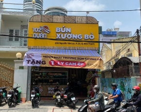 Thi công bảng hiệu và trang trí nội thất cho 102 quán ở bình thạnh