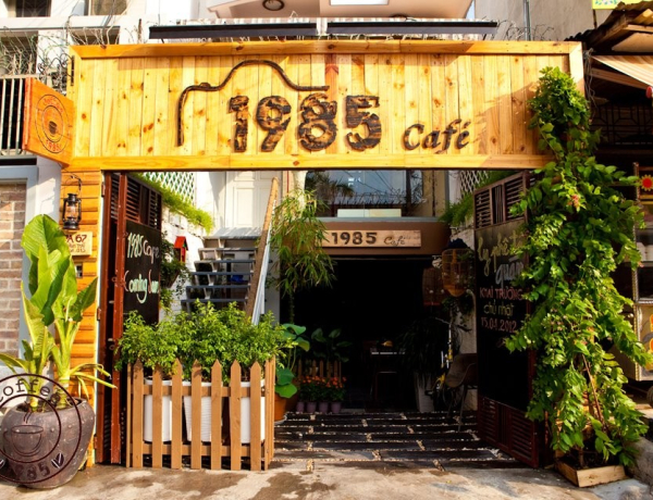 Bảng hiệu gỗ quán cafe- spa